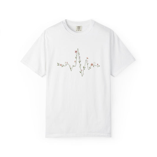 Wildflower Heartbeat Shirt | Botanical EKG Nurse Tee | RN Gift T-Shirt | Minimalist Nurse Shirt | Comfort Colors